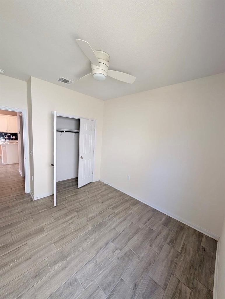 824 Falkland Trce - Photo 5