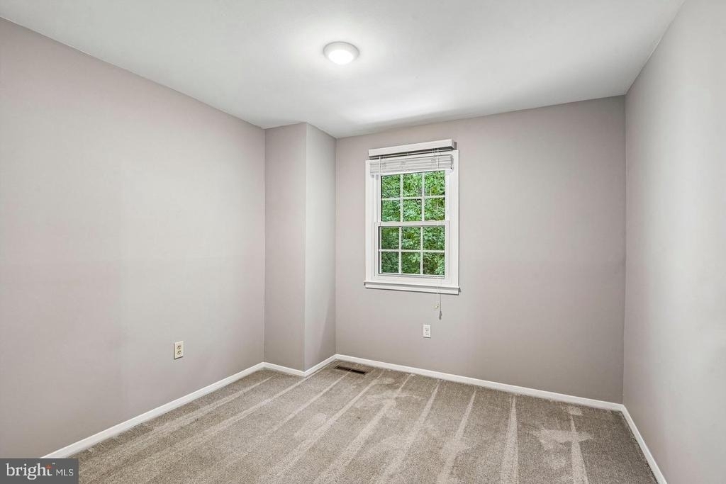 1812 Foxdale Court - Photo 16