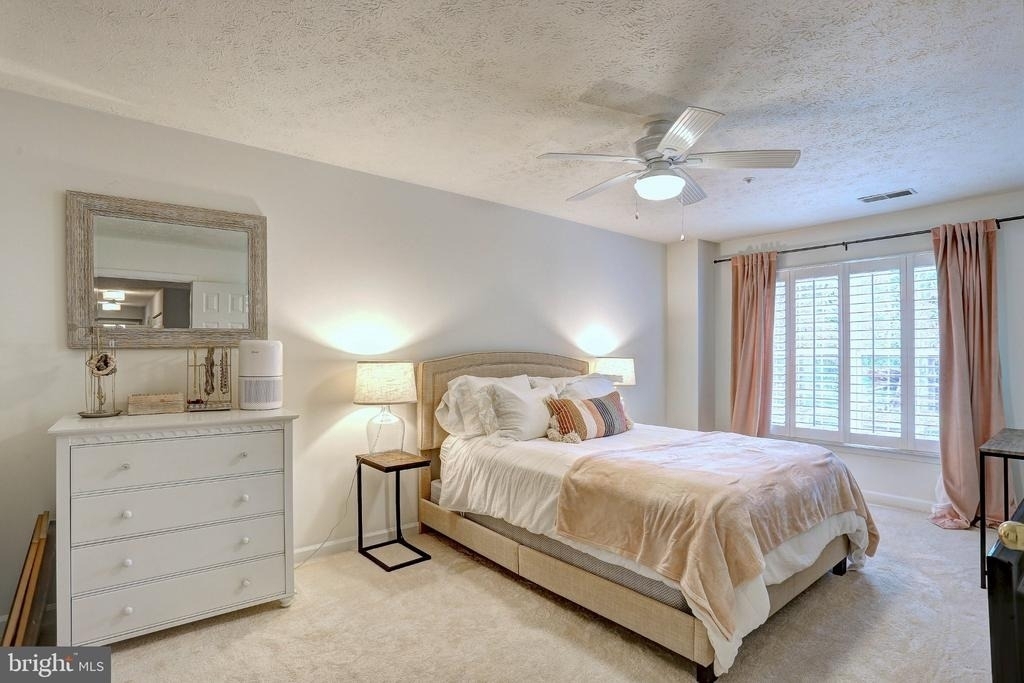 2056 Quaker Way - Photo 16