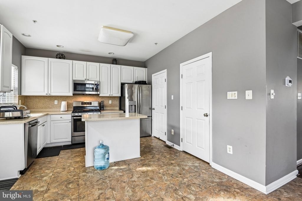1701 Hayle Drive - Photo 4