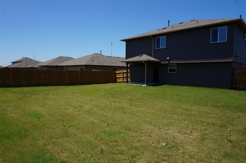 399 Langely - Photo 15