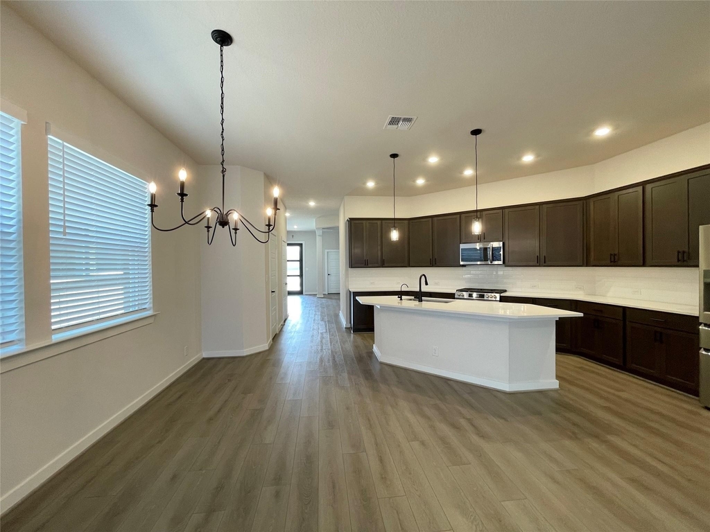 128 Radnor Rd - Photo 4