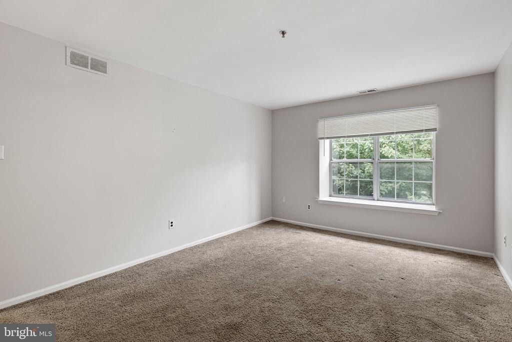 1024 Willings Way - Photo 11