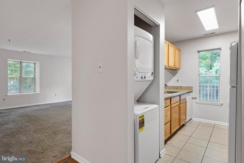 1024 Willings Way - Photo 5