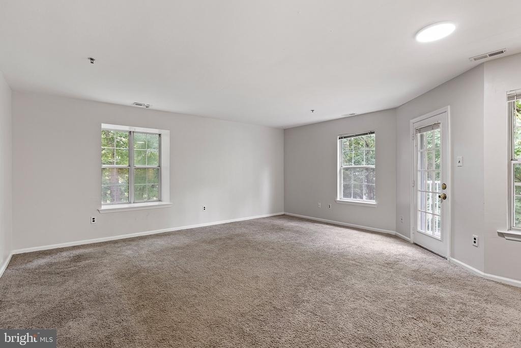 1024 Willings Way - Photo 13