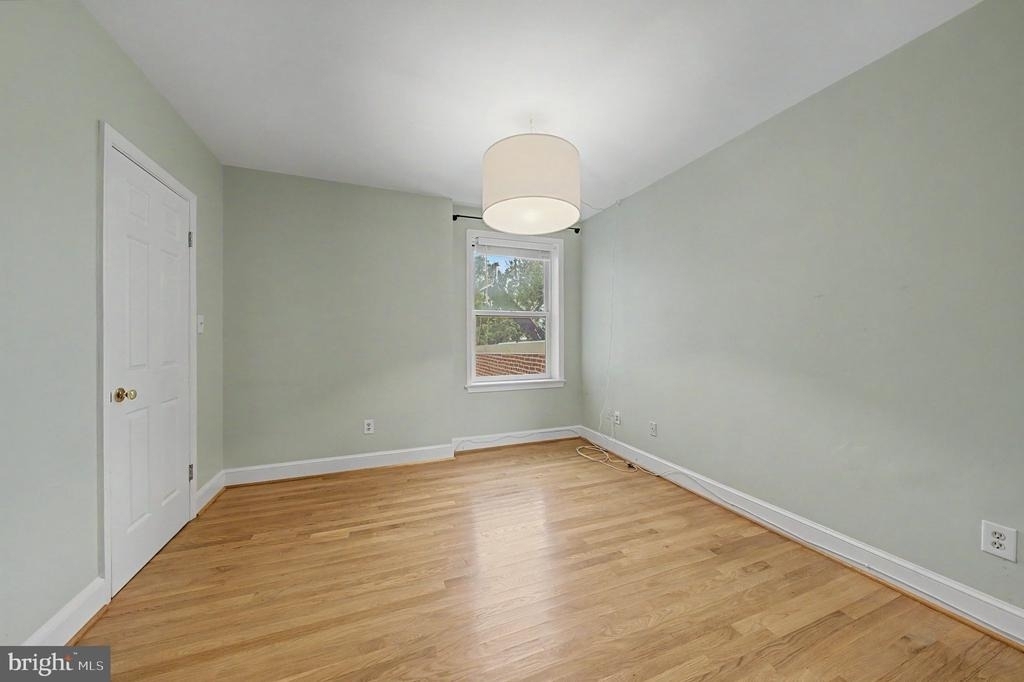 317 10th Street Ne - Photo 7