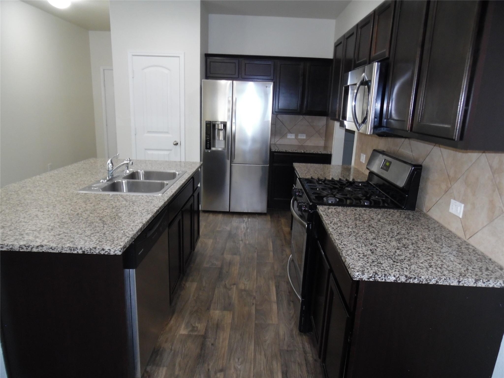 3010 Tilmon Ln - Photo 6