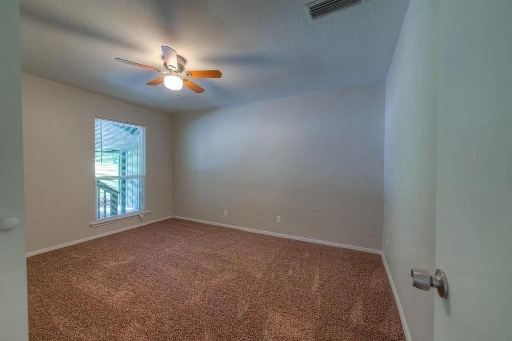 2902 Northeast Dr - Photo 11