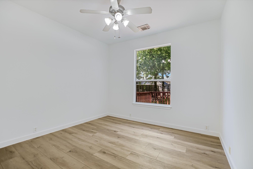 2103 Kimra Ln - Photo 18