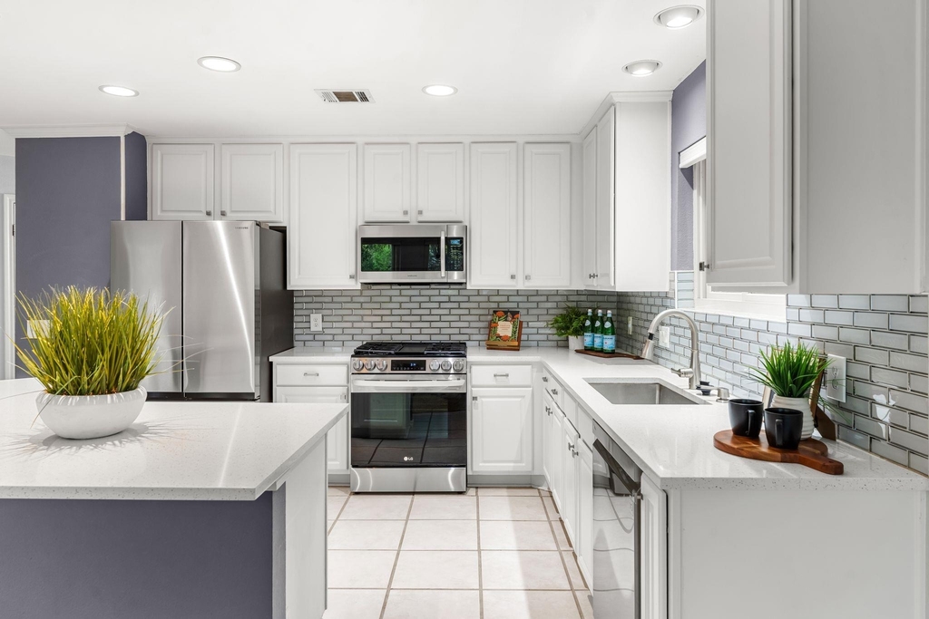 3704 Caney Creek Rd - Photo 9