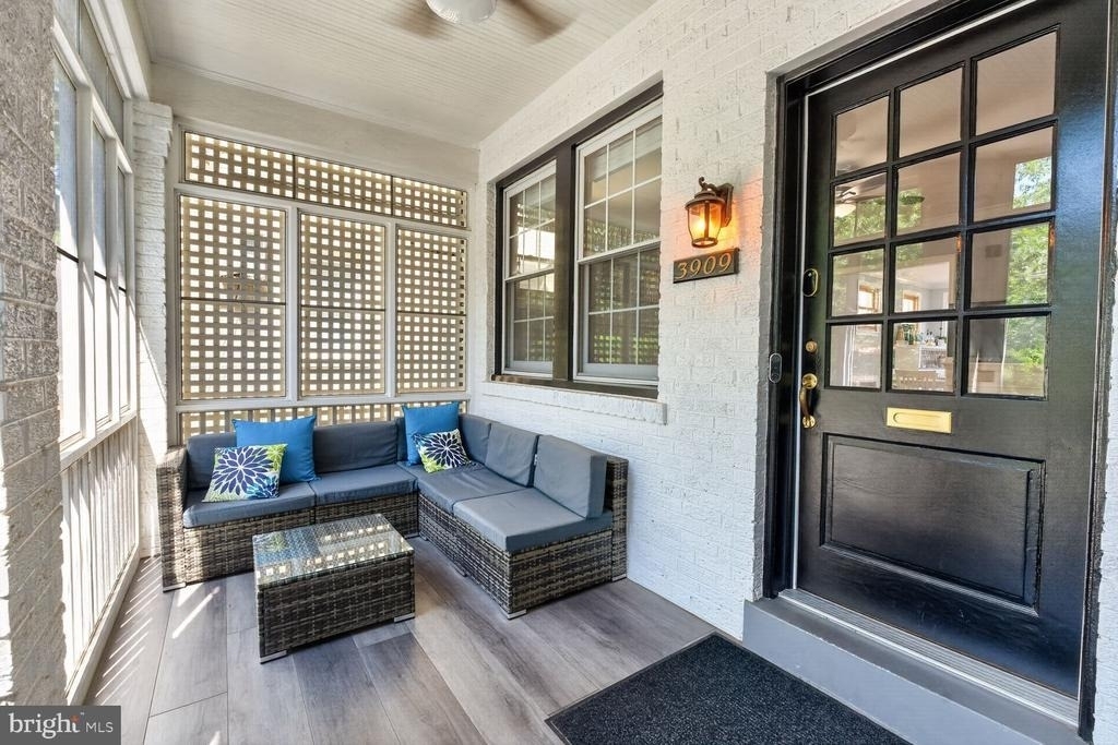 3909 W Street Nw - Photo 2