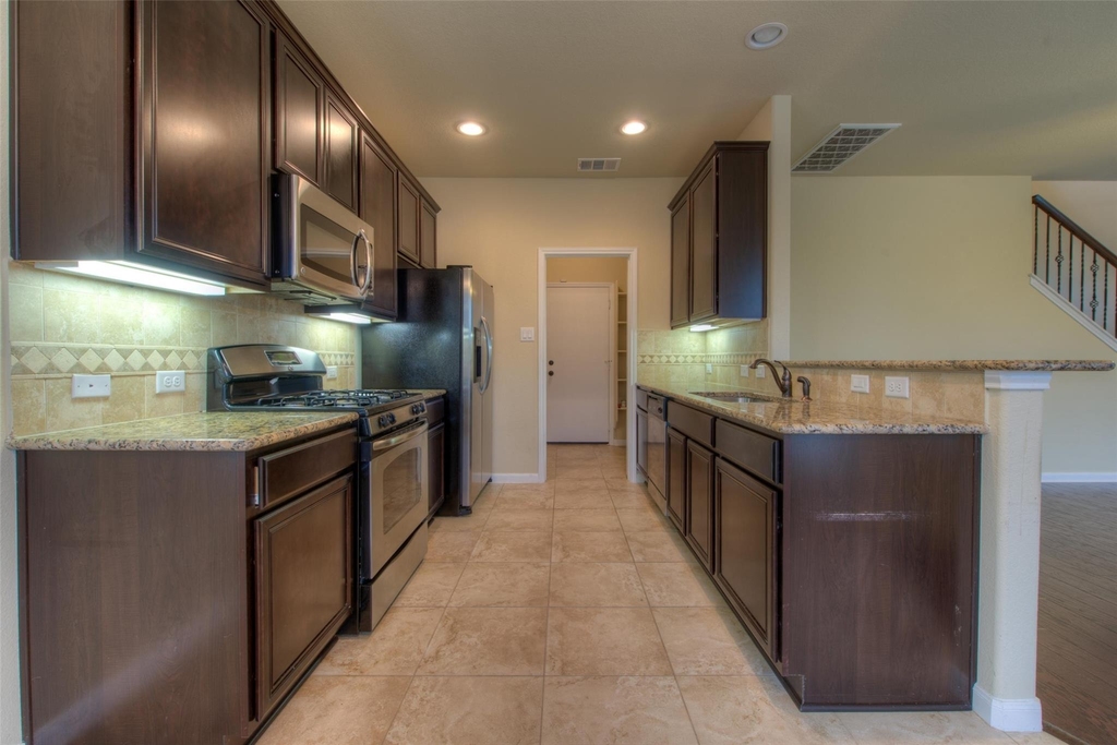 8608 White Ibis Dr - Photo 5