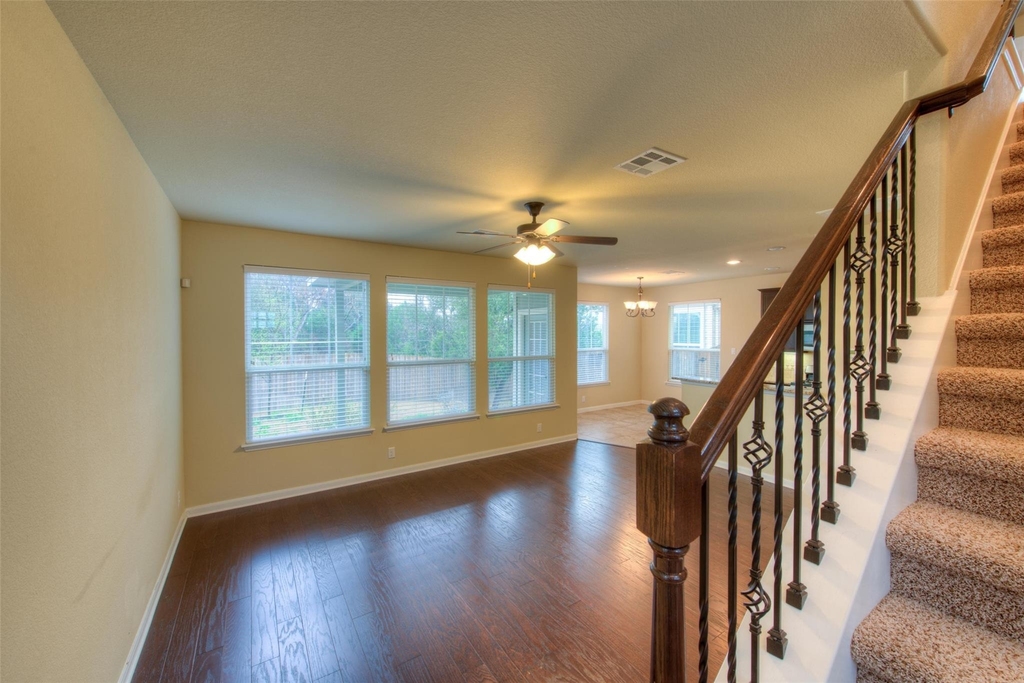 8608 White Ibis Dr - Photo 2