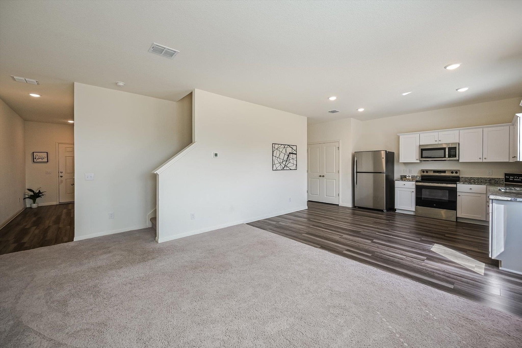 18213 Stellers Sea St - Photo 2