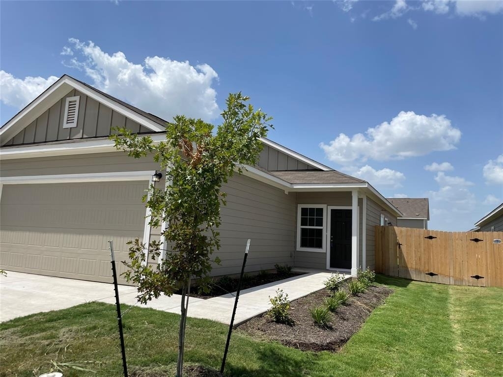 1104 Minnow Ln - Photo 1