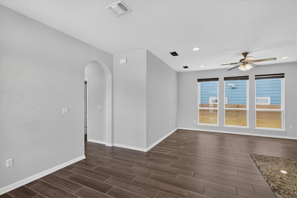 8901 Panhandle Dr - Photo 12