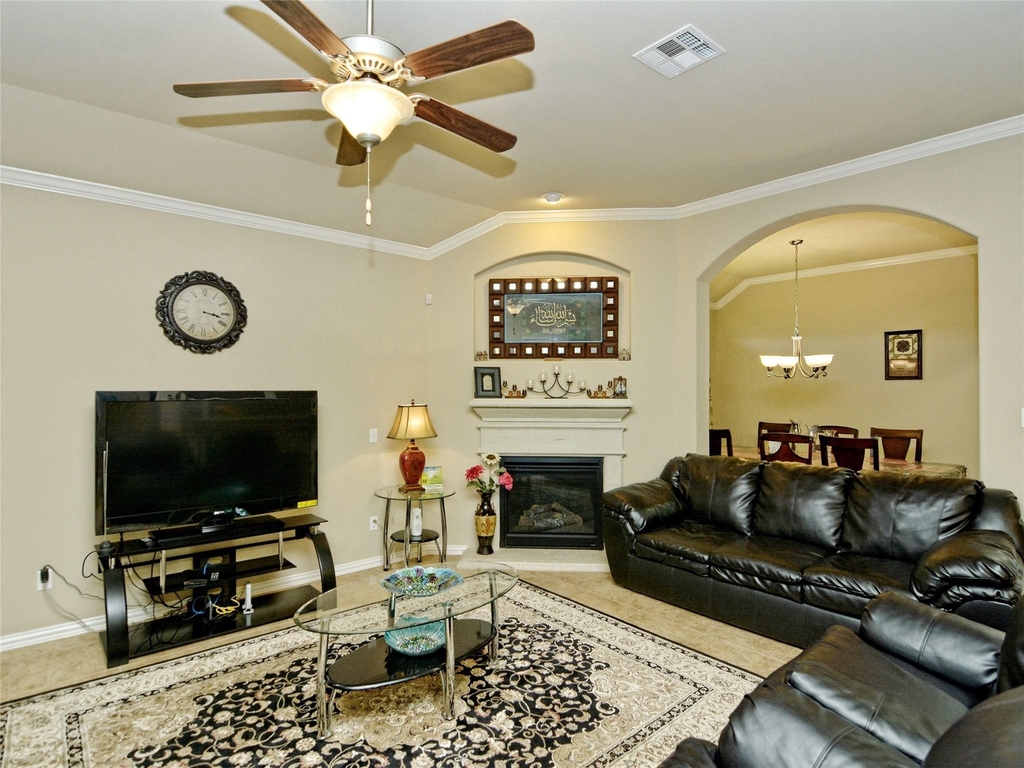1707 Oakland Dr - Photo 3