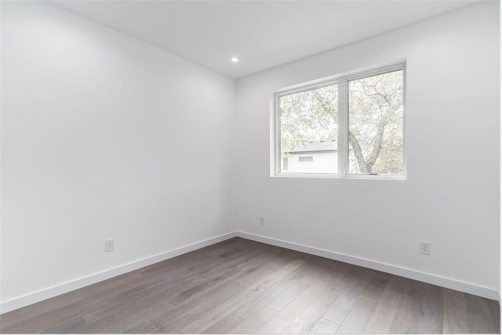 913 Tillery St - Photo 14