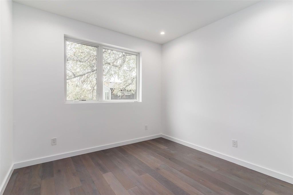 913 Tillery St - Photo 12