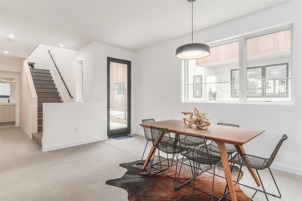 913 Tillery St - Photo 3