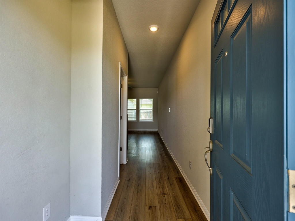 10205 Mager Ln - Photo 5