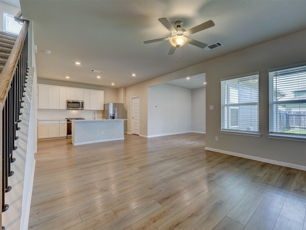 10205 Mager Ln - Photo 6