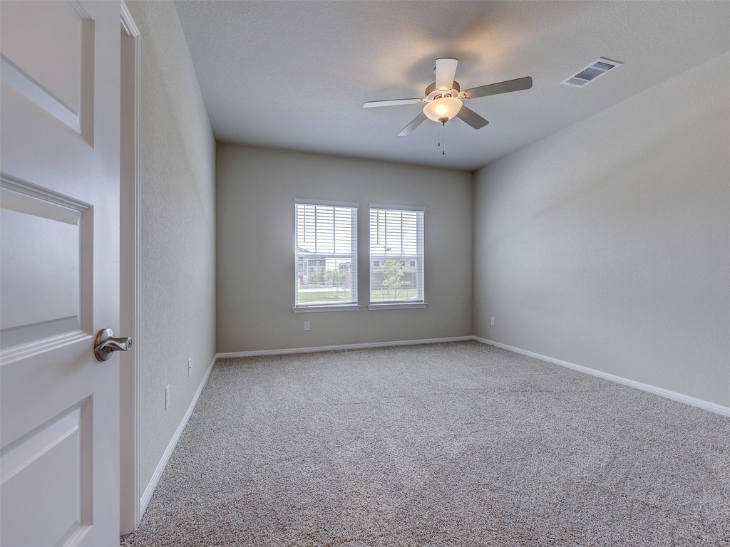 10205 Mager Ln - Photo 15