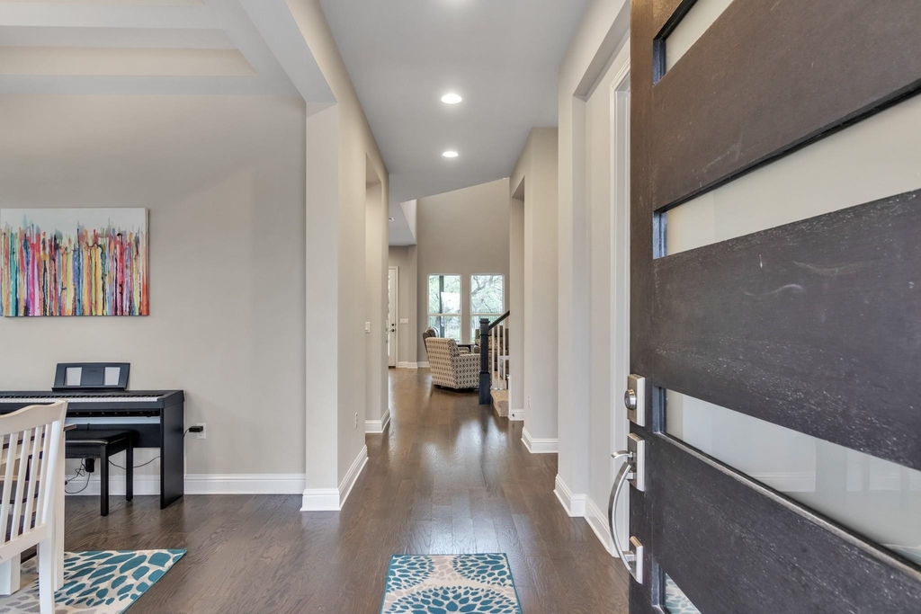 7100 Trissino Dr - Photo 3