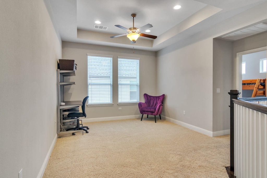 7100 Trissino Dr - Photo 16