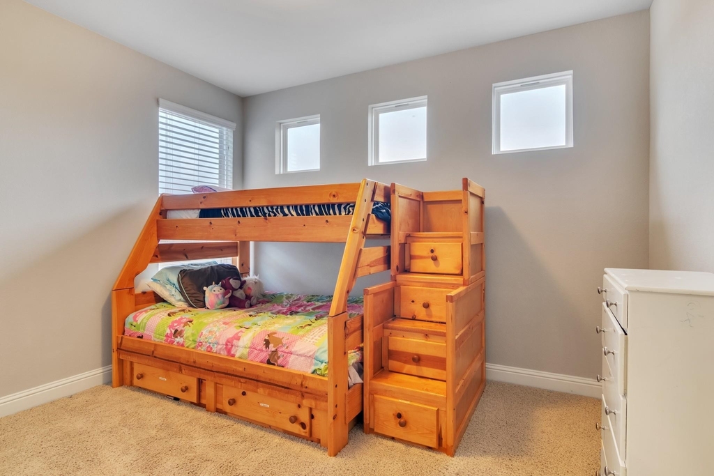 7100 Trissino Dr - Photo 17