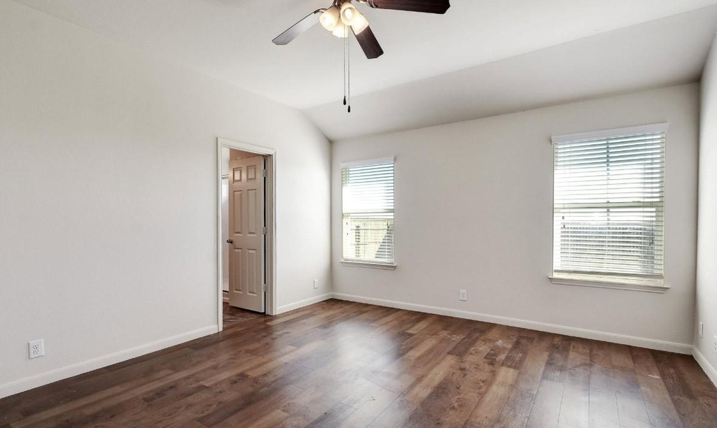 409 Teron Dr - Photo 7
