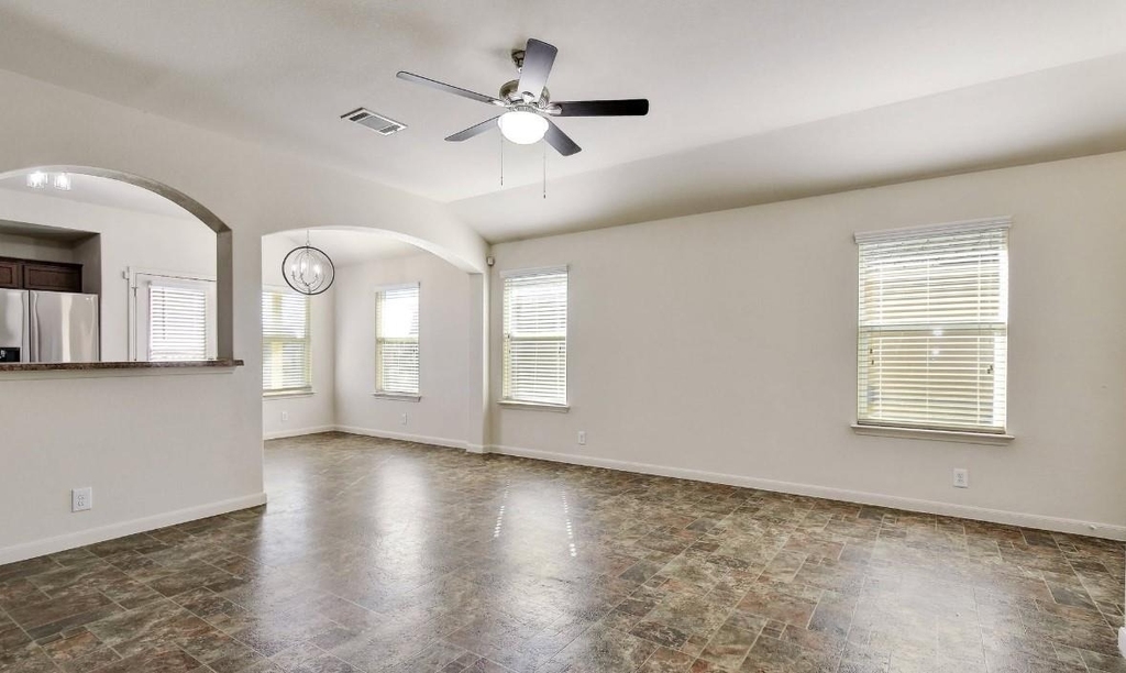 409 Teron Dr - Photo 2