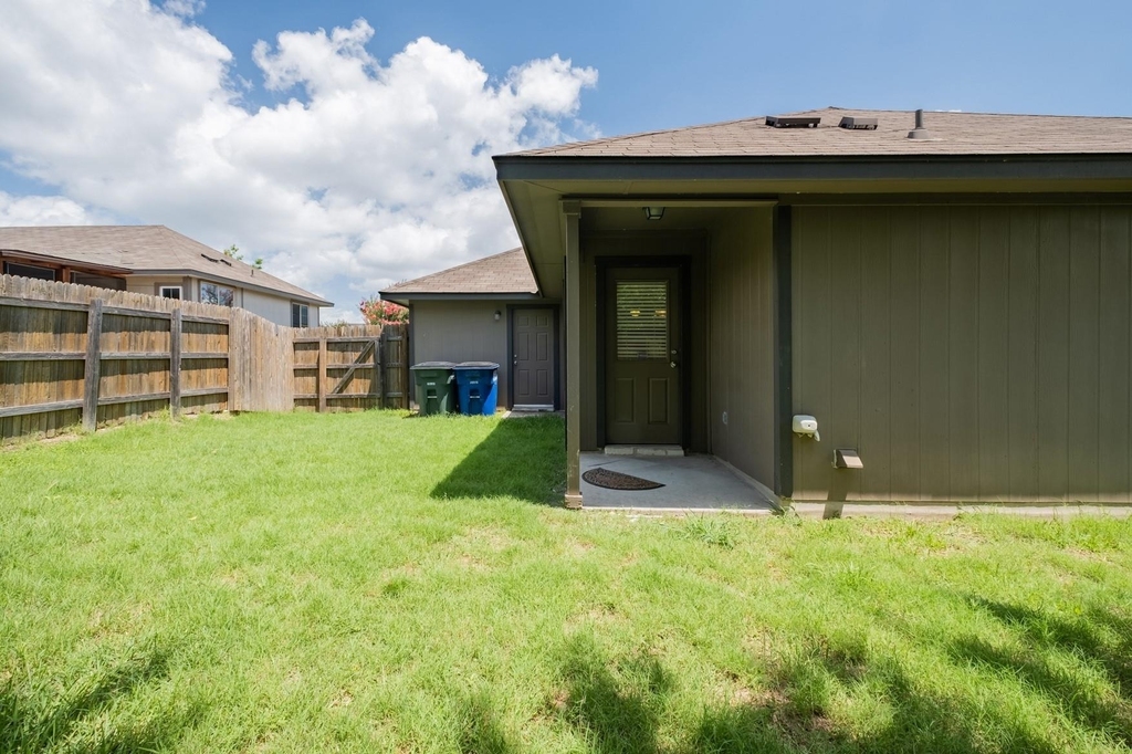 100 Azurite Dr - Photo 20