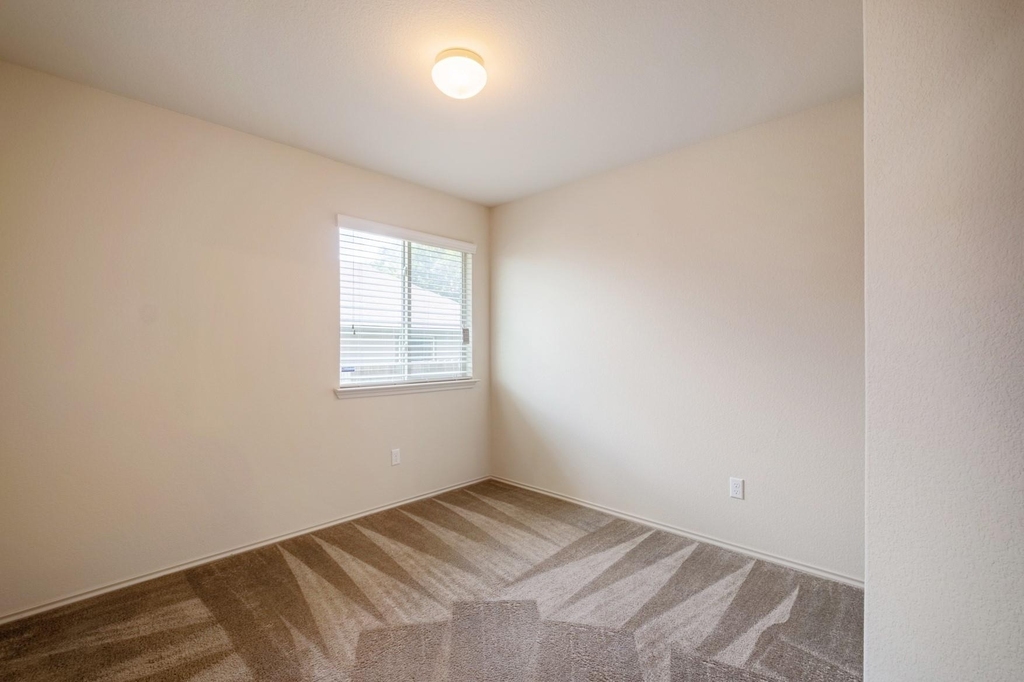 100 Azurite Dr - Photo 14