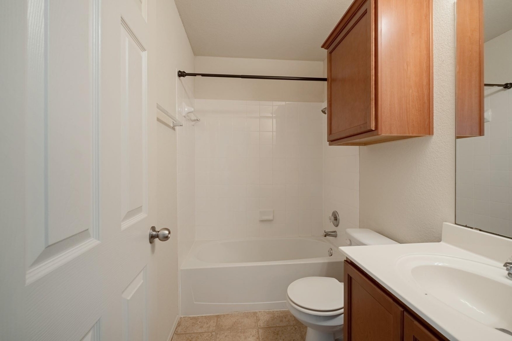 100 Azurite Dr - Photo 16