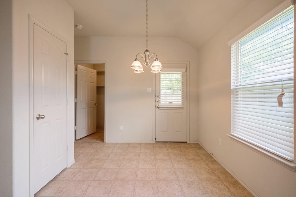100 Azurite Dr - Photo 9