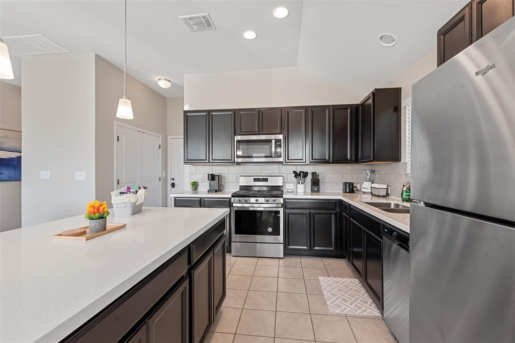 718 Bridgestone Way - Photo 6