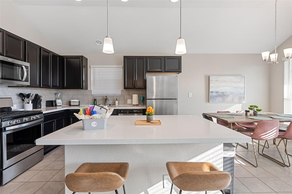 718 Bridgestone Way - Photo 2