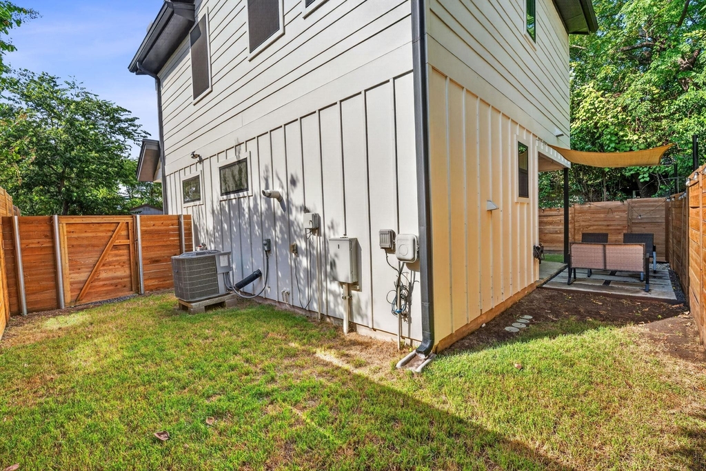 1906 Salina St - Photo 18