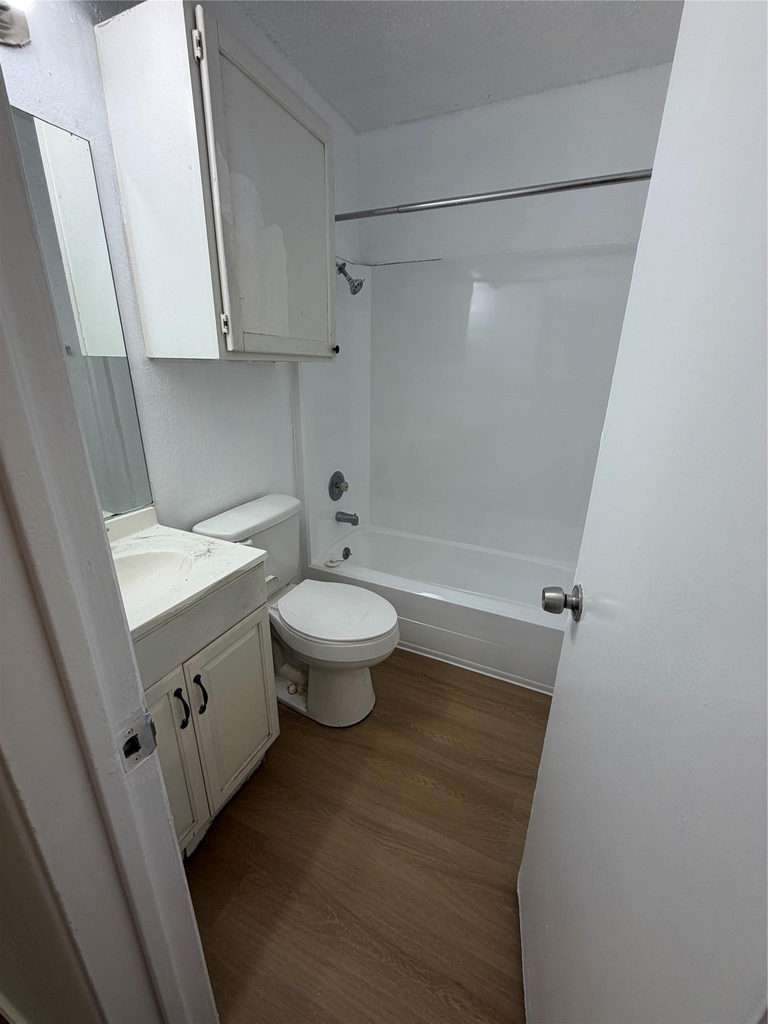 704 Osage Dr - Photo 5