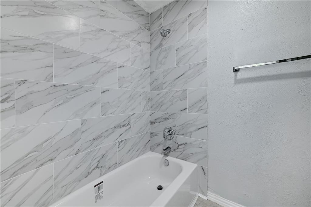 14304 Vandever St - Photo 16