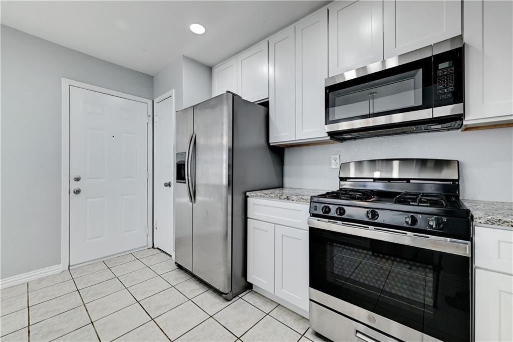 14304 Vandever St - Photo 11