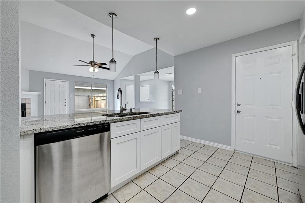 14304 Vandever St - Photo 12