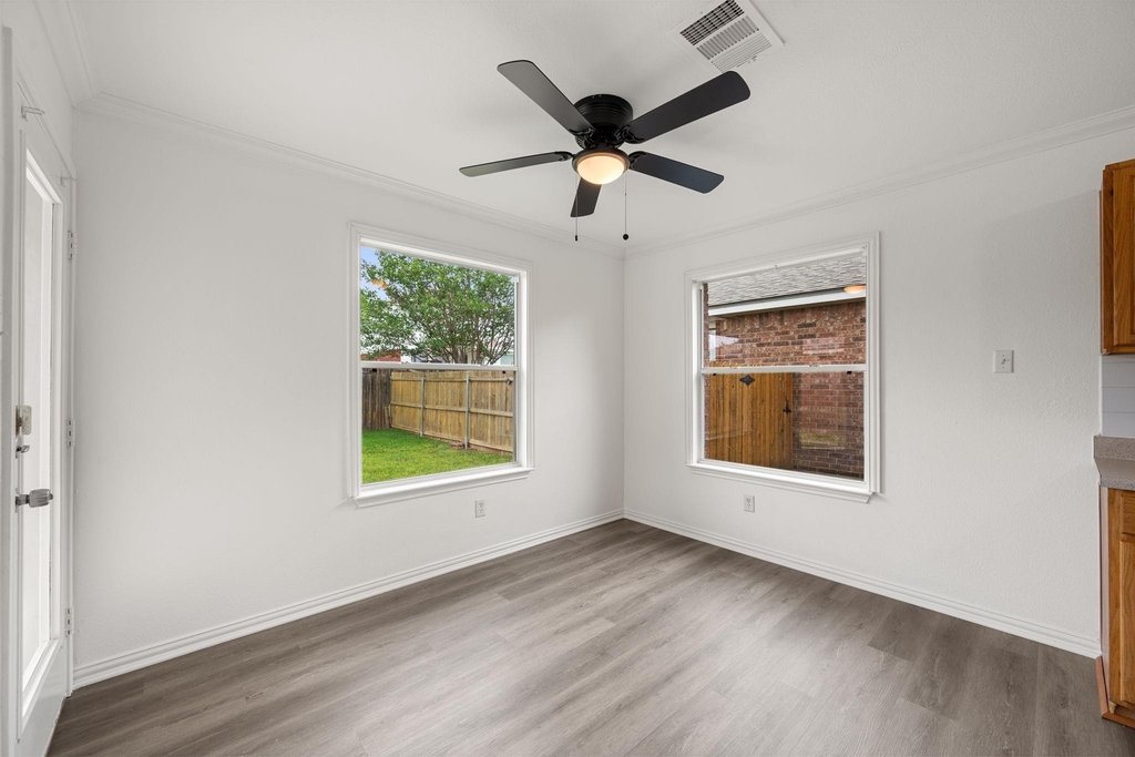 12808 James Madison St - Photo 11