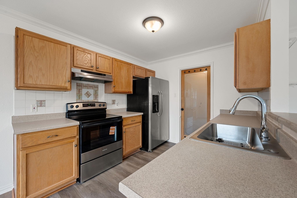 12808 James Madison St - Photo 9