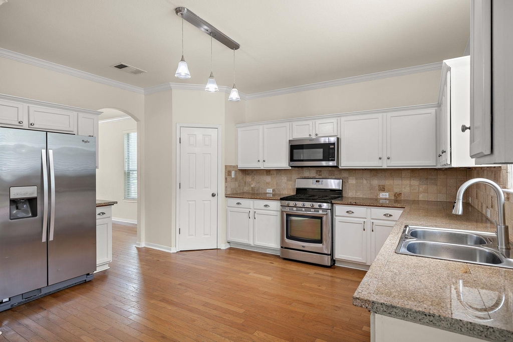 1104 Iron Horse - Photo 13