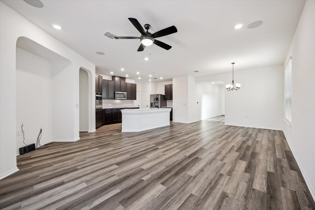 4701 Colmar Dr - Photo 3
