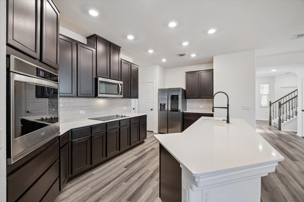 4701 Colmar Dr - Photo 5