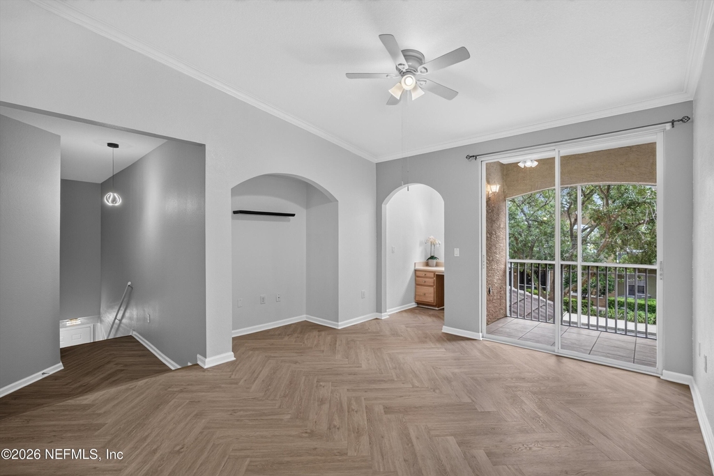 10075 Gate Parkway N - Photo 2