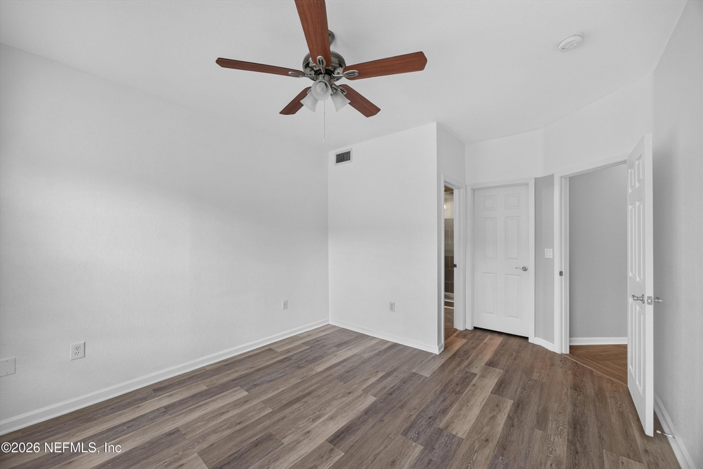 10075 Gate Parkway N - Photo 18